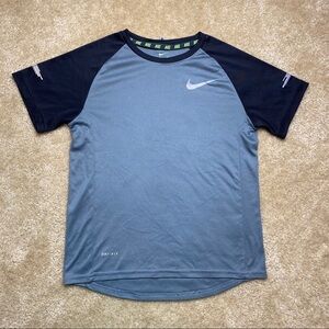 Nike Youth Boys Black/Gray DriFit Short Sleeve Tee Size Small